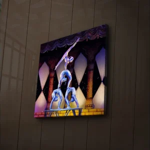 Beställ idag Canvastavla med LED-belysning 40x40 cm - Akrobatisk uppvisning med tre personer i balans på en plattform Blå / Gul / Lila - Inredning