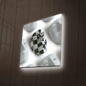 Canvastavla med LED-belysning 40x40 cm - Abstrakt komposition med ansiktsmasker i vitt och svart Vitt / Svart - Inredning Beställ idag