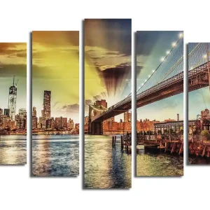 Sista chansen Stor Canvastavla i 5 delar 105x70 cm - Stadssilhuett med Brooklyn Bridge i solnedgångens ljus Guld / Blå / Grön - Inredning