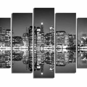 Stor Canvastavla i 5 delar 105x70 cm - Svartvit stadsbild med reflektioner i vattnet Svart / Vitt / Grått - Inredning Kampanjpris