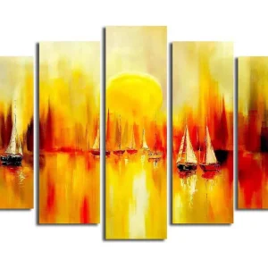 Populär Stor Canvastavla i 5 delar 105x70 cm - Segelbåtar på en glödande solnedgång vid horisonten Gult / Orange / Rött - Inredning
