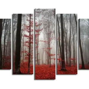 Billig Stor Canvastavla i 5 delar 105x70 cm - Dimhöljd skog med röda lövträd Röd / Grå / Svart - Inredning