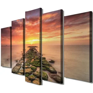 Stor Canvastavla i 5 delar 105x70 cm - Solnedgång över en stenig brygga Orange / Grön / Blå - Inredning Billig