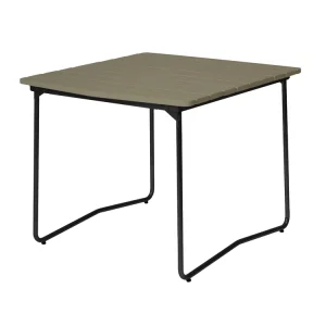 Erbjudande Bord B31 - Ljusgrön lackad ek/svart 84 x 92 cm från Grythyttan Stålmöbler- Bra Möbler
