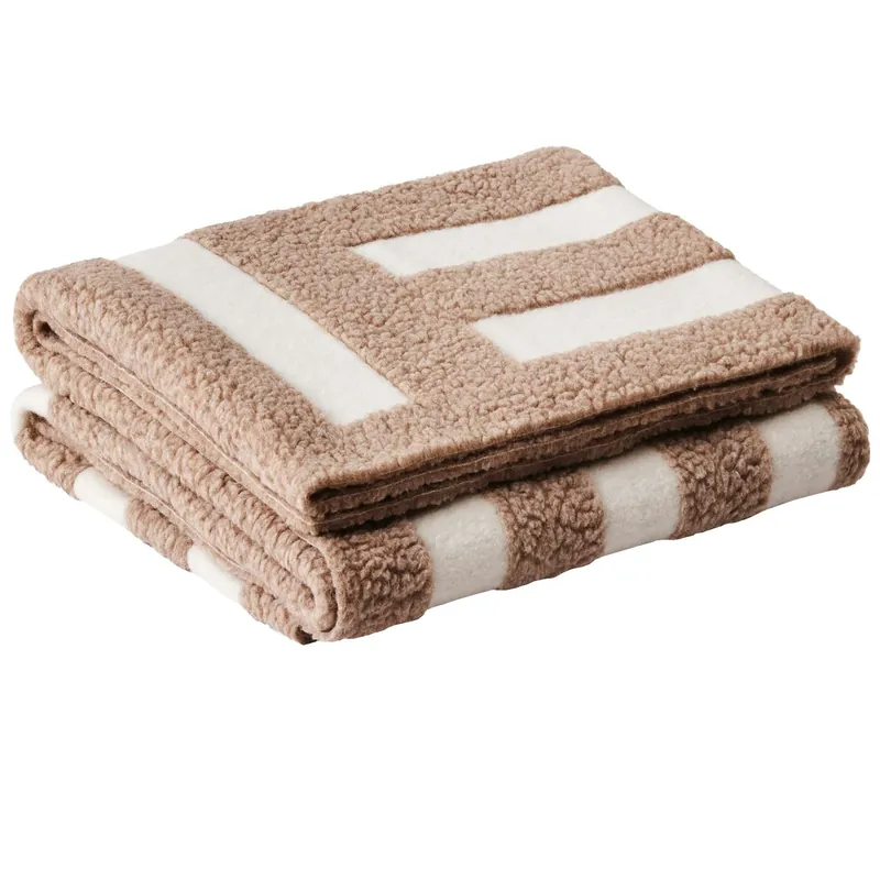 Rabatt Labyrinth throw- Beige/off white