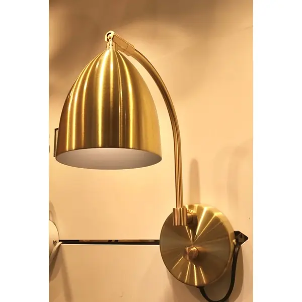 V5076 Deluxe vägglampa mässing med dimmer Kampanjpris